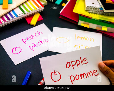 Lernen neue Sprache, Original Flash Cards Französisch Stockfoto