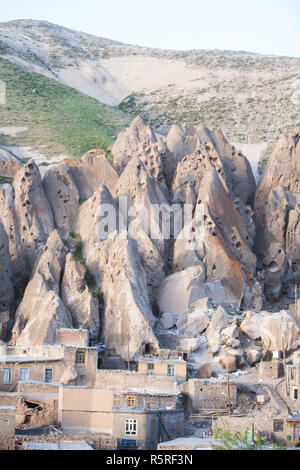 Häuser in Kandovan, Iran. Stockfoto