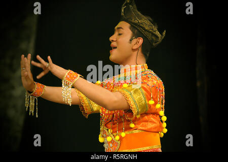 Beliebte MalaysTraditional spielen in Kelantan Anruf als Makyong Stockfoto