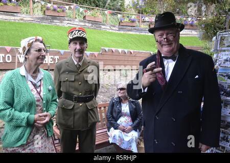 Winston Churchill im Jahre 1940 s Wochenende auf West Somerset Railway, Watchet, Großbritannien Stockfoto