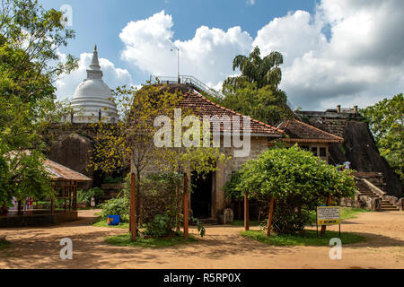 Isurumuniya Vihara Cave Tempel, heilige Stadt Anuradhapura, Sri Lanka Stockfoto