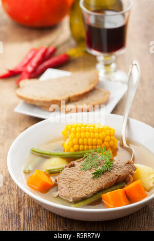 Calzuela Eine lateinamerikanische Suppe Stockfoto