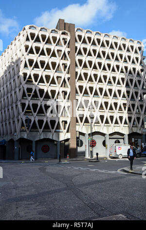 Michael Blampied's brutalist Welbeck Street car park, London, UK Stockfoto