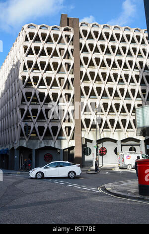 Michael Blampied's brutalist Welbeck Street car park, London, UK Stockfoto