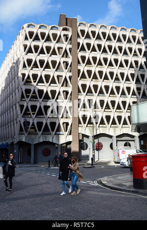 Michael Blampied's brutalist Welbeck Street car park, London, UK Stockfoto