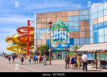 Blackpool Großbritannien Blackpool Sandcastle Waterpark in South Beach South Shore Promenade von Blackpool Lancashire England UK GB Europa Stockfoto