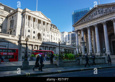 Die Bank von England und der Royal Exchange Gebäude in London England Vereinigtes Königreich Großbritannien Stockfoto