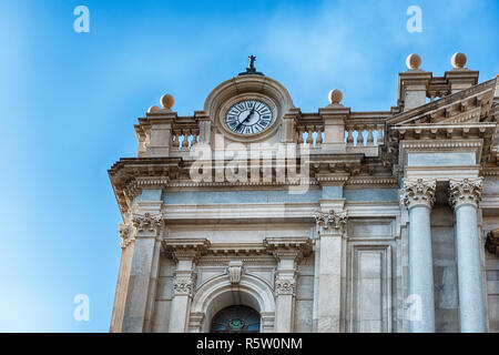 Fassade der Kirche Unserer Lieben Frau vom Rosenkranz, Pompei, Italien Stockfoto