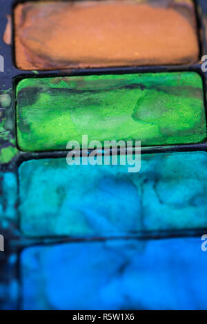 Artist's Farbpalette der sortierten Aquarelle Stockfoto