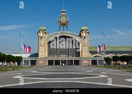 Industrielle Palast auf dem Prager Messegelände Stockfoto