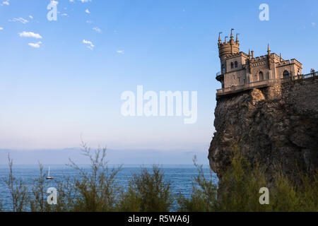 Blick auf das Schloss Schwalbennest auf Aurora Cliff Stockfoto