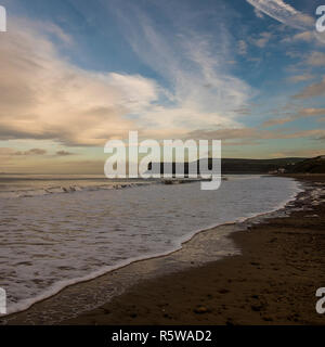 Jagd Cliff & Dramatischer Himmel in saltburn, Großbritannien Stockfoto