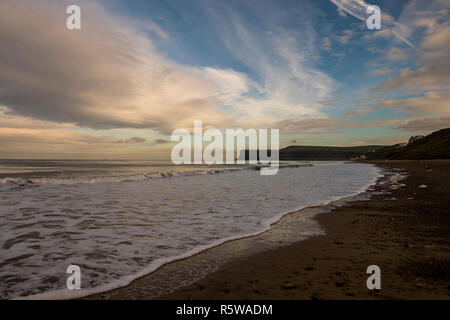 Jagd Cliff & Dramatischer Himmel in saltburn, Großbritannien Stockfoto