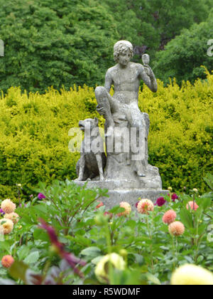 Statue an Dyffryn Gardens, St Nicholas, Tal von Glamorgan, South Wales, Großbritannien Stockfoto