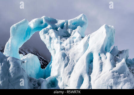 Eis von Monacobreen, Monaco Gletscher, auf der nordöstlichen Seite der Insel Spitzbergen, Svalbard, Norwegen. Stockfoto