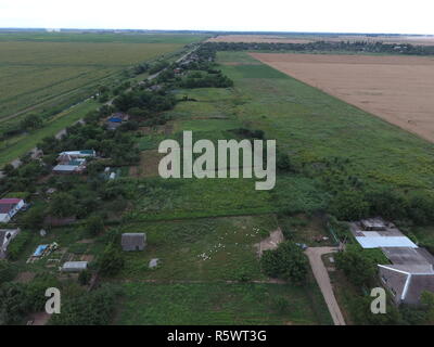 Ansicht von oben auf die Stadt Dorf Elitnyy Stockfoto