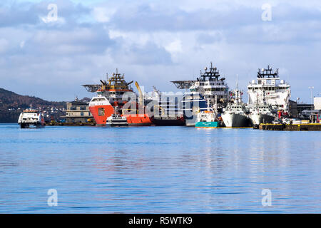 Offshore AHTS Anchor Handling Tug Supply Vessels Normand Drott und Normand Prosper, Platform Supply Vessel (PSV) Skandi Gamma, bunketanker Oslo Tank Stockfoto