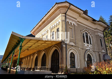 SINAIA, Rumänien - 9 November, 2018. Gara Regala Gebäude (die Königliche Bahnhof) Sinaia Resort, Prahova Valley, Rumänien. Stockfoto