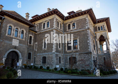 Cantacuzino Palast gebaut im neo-romanischen Stil wurde auf Wunsch der Fürsten Gheorghe Grigore Cantacuzino, Busteni Mountain Resort, Prahova Valley, Rumänien Stockfoto