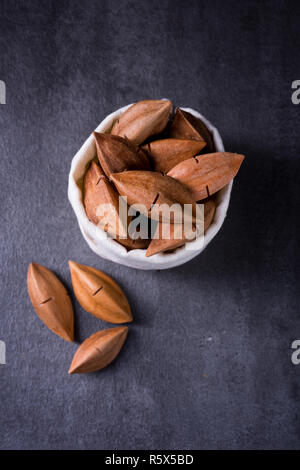 Canarium ovatum, allgemein bekannt als Pili ist eine Pflanzenart aus der Gattung der tropischen Baum Stockfoto