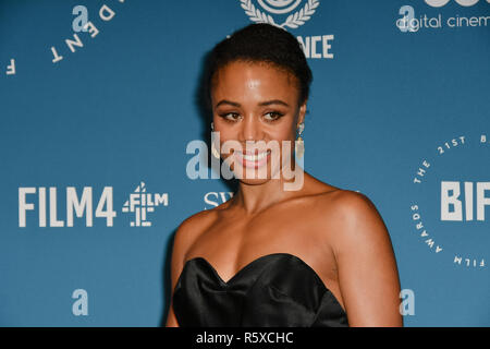 Nina Toussaint weiß Arrivers am 21 sh British Independent Film Awards am 1 Old Billingsgate laufen am 21. Dezember 2018, London, UK. Bild Capital/Alamy leben Nachrichten Stockfoto