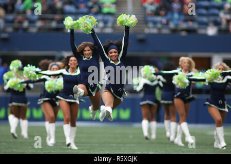 Seattle, WA, USA. 2. Dez, 2018. Die SeaGals vor einem Spiel zwischen den San Francisco 49ers und die Seattle Seahawks an CenturyLink Feld in Seattle, WA. Seahawks Niederlage der 49ers 43-16. Sean Brown/CSM/Alamy leben Nachrichten Stockfoto