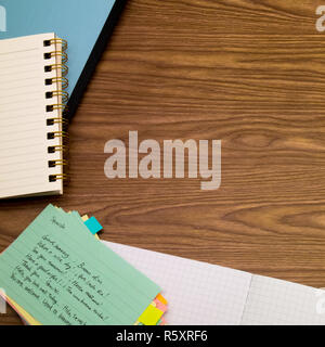 Spanisch lernen neue Sprache schreiben Wörter, die auf dem Notebook Stockfoto