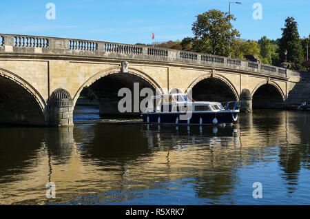 Henley Bridge über die Themse, Henley on Thames, Oxfordshire, England Vereinigtes Königreich Großbritannien