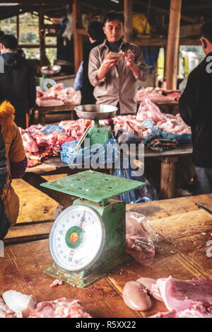 Szenen aus dem Can CAU Markt im Norden von Vietnam Stockfoto