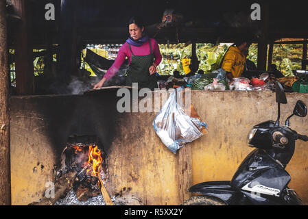 Szenen aus dem Can CAU Markt im Norden von Vietnam Stockfoto