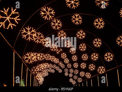 Prescott Valley, Arizona, USA - 27. November 2018: Weihnachten light Anzeige an Fain Park namens Tal der Lichter Stockfoto