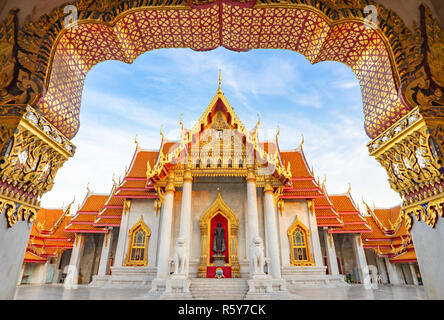 Thai Marmor Tempel (Wat Benchamabophit Dusitvanaram) mit Kopie Raum in Bangkok, Thailand Stockfoto