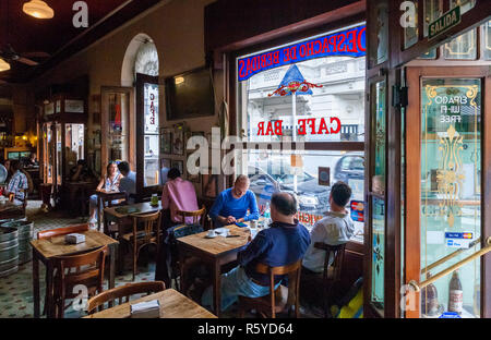 Bar "El Bund'. San Telmo, Buenos Aires, Argentinien. Stockfoto