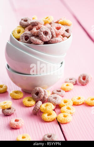 Bunte Müsli Ringe. Stockfoto