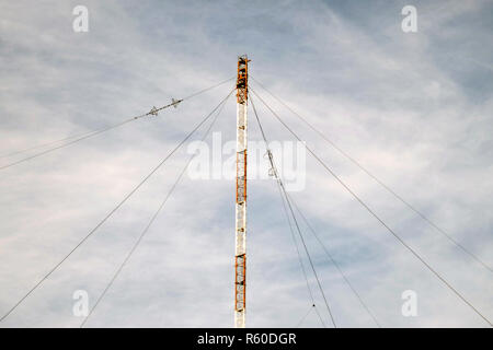 Antenne Plattformen für die Übertragung von Funkwellen Stockfoto