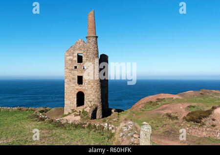 Die alte Wheal owles Engine House in der Nähe von st. Nur, penwith, Cornwall, englnand, die Mine ist ein Drehort für die BBC TV-Serie poldark, Stockfoto