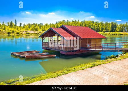 Drau schwimmenden Blockhaus Stockfoto