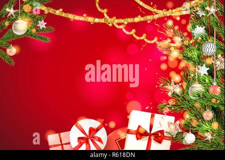 Rot helle Fee Hintergrund Vorlage mit schönen Weihnachtsbaum Zweige, Urlaub Dekorationen und Beschriftung. Weihnachtsgeschenke, Kugeln, Sterne, goldenen Lametta und Konfetti. Stock Vektor