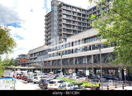 Haupteingang, Royal Free Hospital, Pond Street, Hampstead, London Borough of Camden, London, England, Vereinigtes Königreich Stockfoto