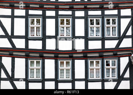 Historisches Fachwerkhaus in der Altstadt von Bad Camberg Vogelsberg, auch genannt das romantische Schloss Stadt Schlitz Stockfoto