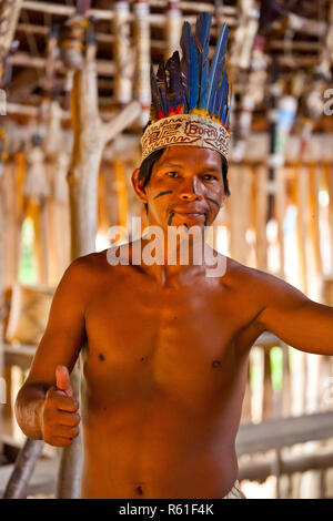 Bauern in der Maloca Bora von Iquitos in Peru Stockfoto