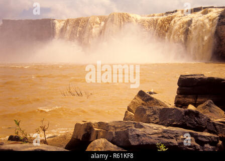 Chitrakoot fällt auf Fluss Indravati, Jagdalpur, Chhattisgarh, Indien Stockfoto