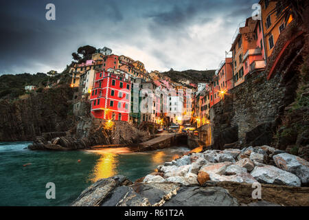 Riomaggiore in den Morgen Stockfoto