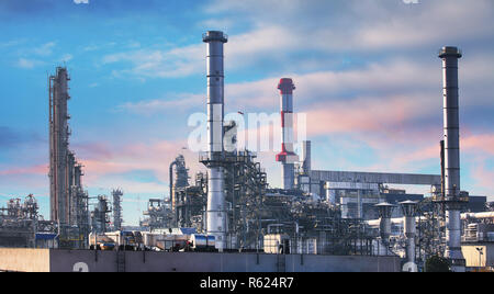 Öl- und Gasindustrie petrochemische Anlagen, Industrie Fabrik Stockfoto