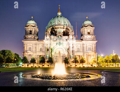 Berliner Dom, ist die umgangssprachliche Bezeichnung für den Obersten der Pfarrei und der Kathedrale Kirche in Berlin. Ist die Pfarrkirche der Evangelischen Kirche von Berlin Brandenbu Stockfoto