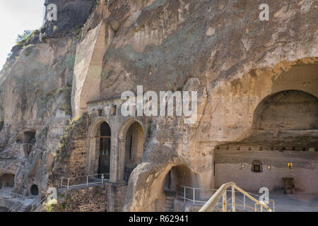 Kirche 1352 im alten Höhlenkloster, Georgien Vardzia Stockfoto
