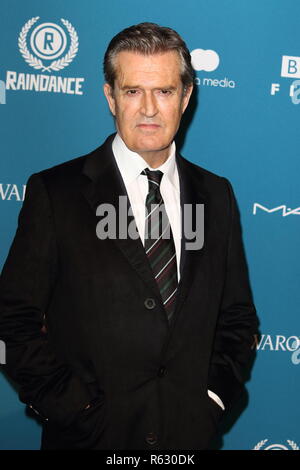 London, Großbritannien. 2. Dez, 2018. Rupert Everett während der British Independent Film Awards im Old Billingsgate gesehen. Credit: Keith Mayhew/SOPA Images/ZUMA Draht/Alamy leben Nachrichten Stockfoto