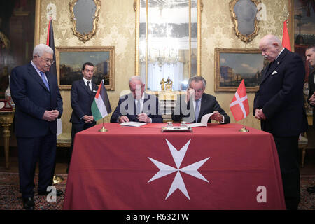 Rom, Rom, Italien. 3 Dez, 2018. Der palästinensische Präsident Mahmoud Abbas trifft sich mit Ritter von Malta, in Rom, Italien, am Dezember 3, 2018 Quelle: thaer Ganaim/APA-Images/ZUMA Draht/Alamy leben Nachrichten Stockfoto