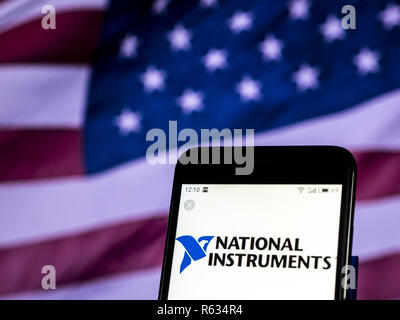 Kiew, Ukraine. 3 Dez, 2018. National Instruments Corporation Logo auf dem Smartphone angezeigt. Quelle: Igor Golovniov/SOPA Images/ZUMA Draht/Alamy leben Nachrichten Stockfoto