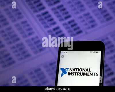 Kiew, Ukraine. 3 Dez, 2018. National Instruments Corporation Logo auf dem Smartphone angezeigt. Quelle: Igor Golovniov/SOPA Images/ZUMA Draht/Alamy leben Nachrichten Stockfoto